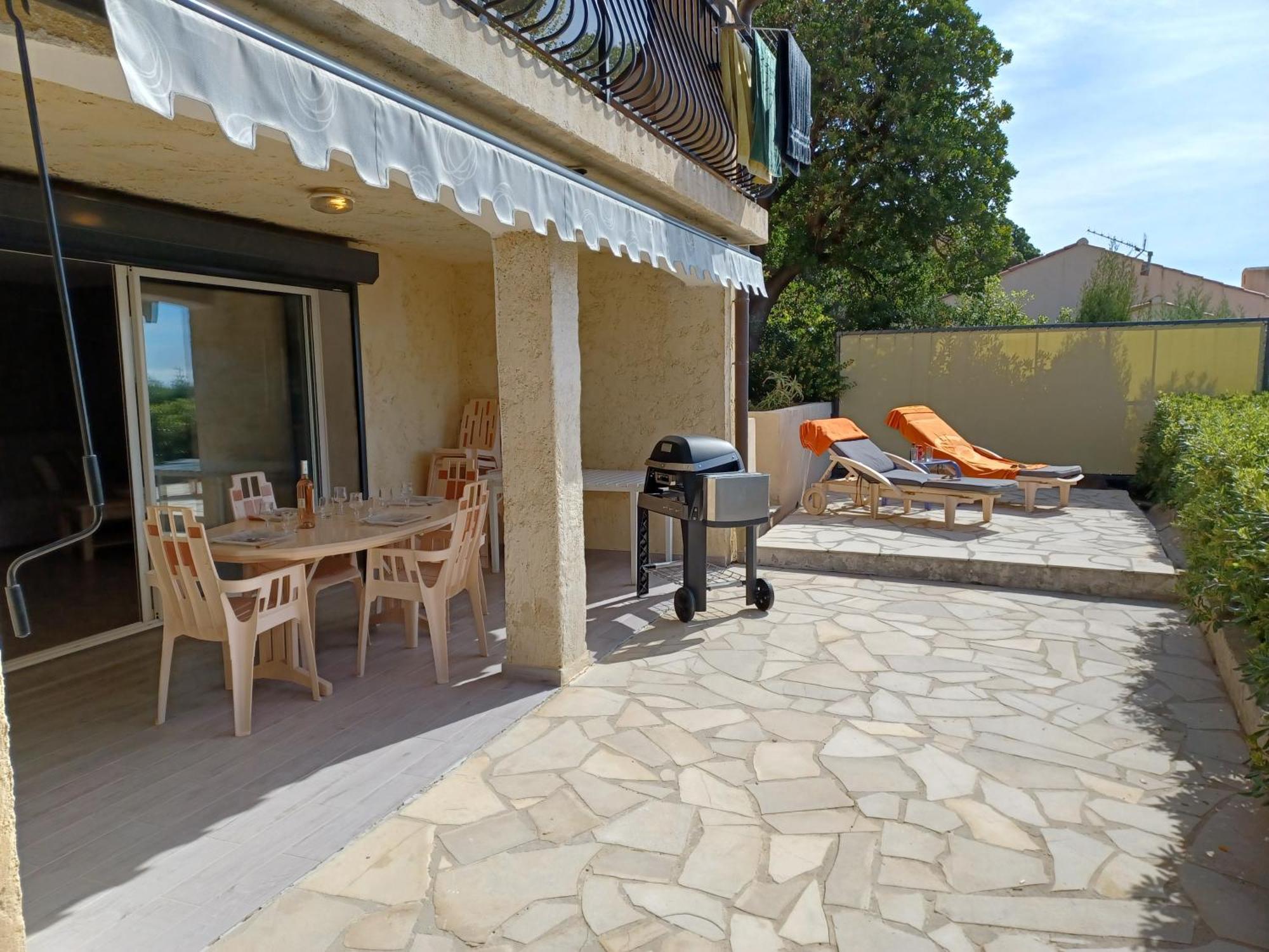 Appartement Rez De Jardin Dans Villa Vue Mer Cavalaire-sur-Mer Exterior photo