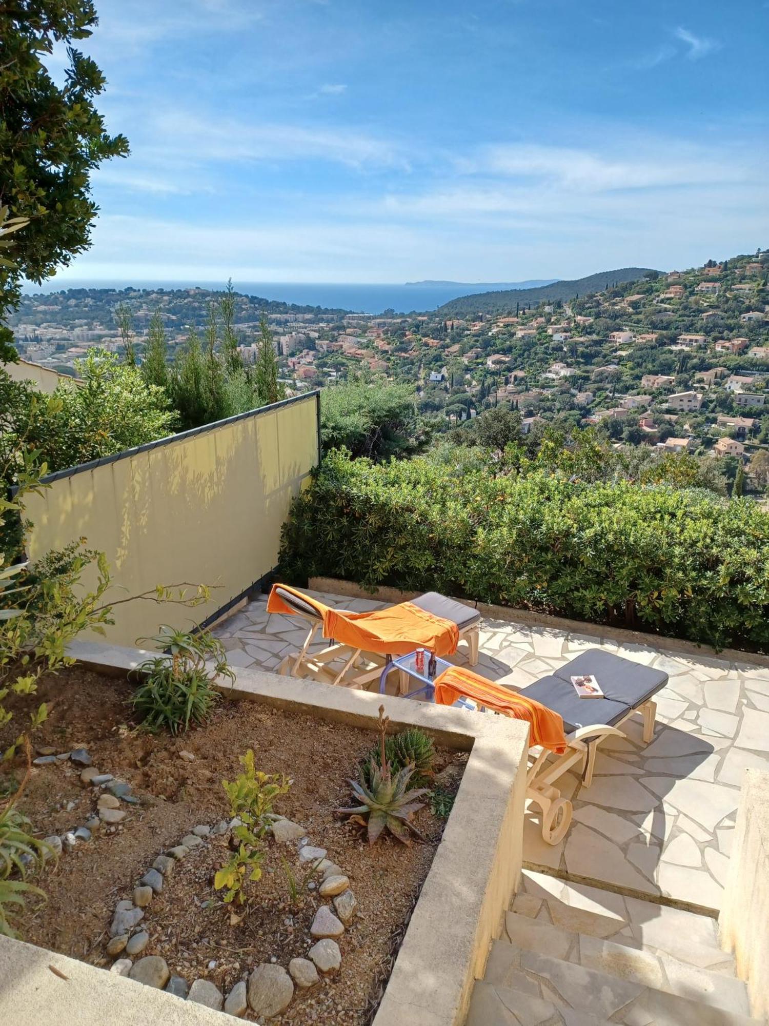 Appartement Rez De Jardin Dans Villa Vue Mer Cavalaire-sur-Mer Exterior photo