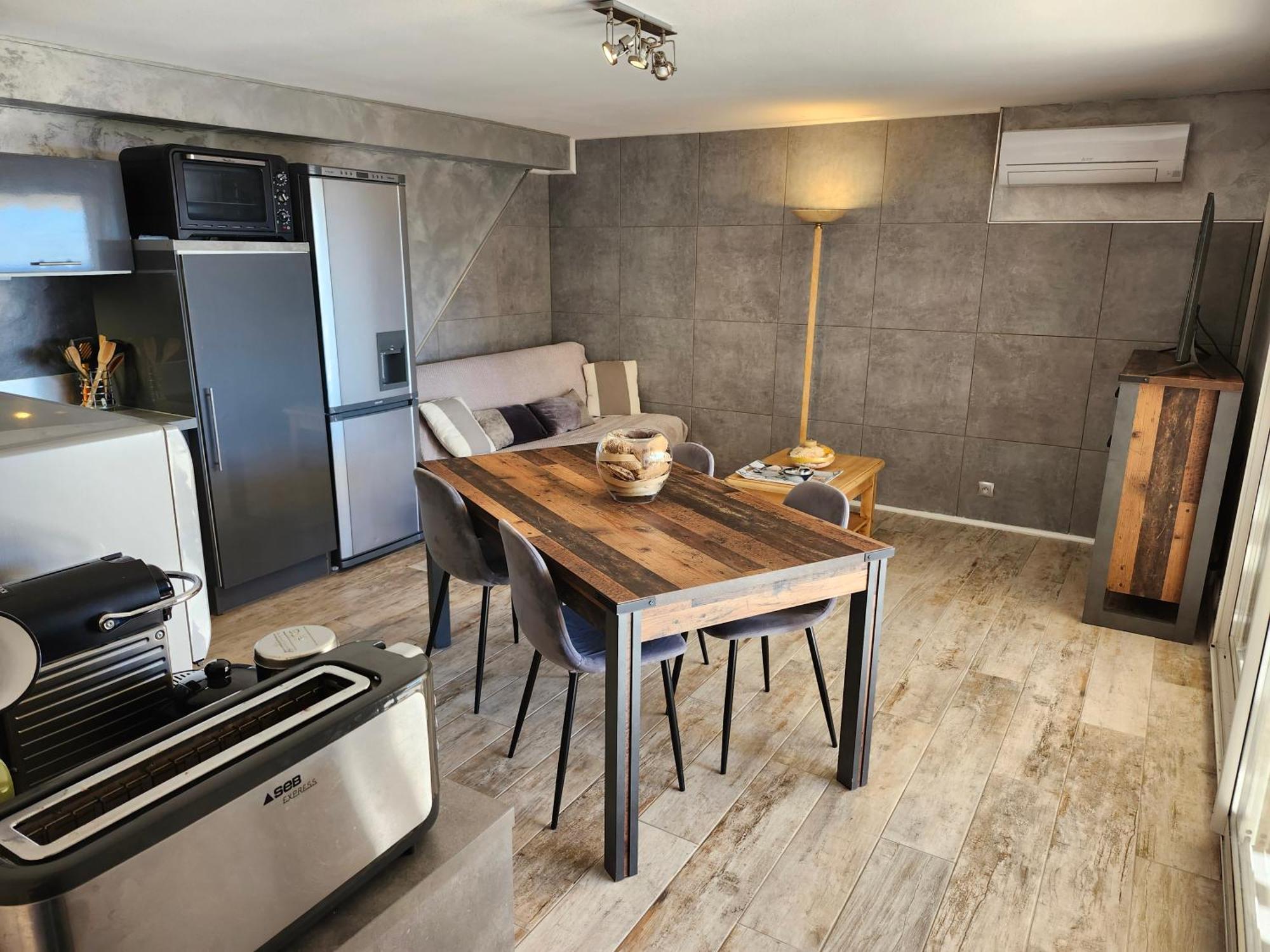 Appartement Rez De Jardin Dans Villa Vue Mer Cavalaire-sur-Mer Exterior photo